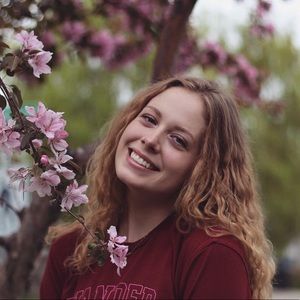 Meet your Posher, Lauren